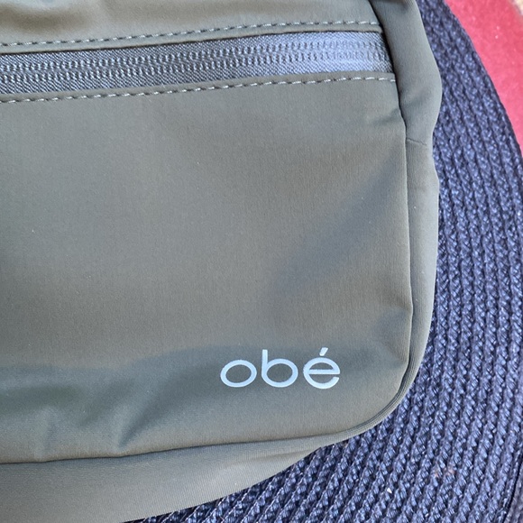 Obe crossbody like new - Picture 2 of 4